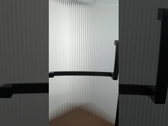 आधुनिक और स्टाइलिश बाथरूम के लिए एल्यूमीनियम फ्रेम के साथ 6 मिमी संकीर्ण कंद का ग्लास